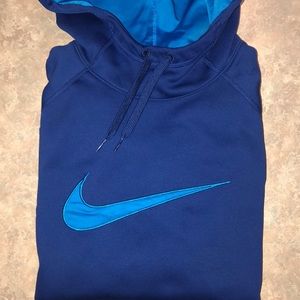 NIKE dry-fit hoodie w/thumb holes woman’s fit